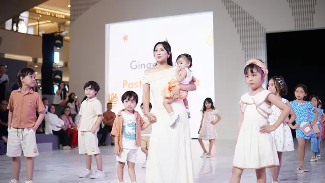 Afifah Yusup saat fashion show Gingersnaps di Fashion Nation. Dok. Gingersnaps