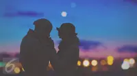 Ilustrasi Foto Pasangan Romantis (iStockphoto)