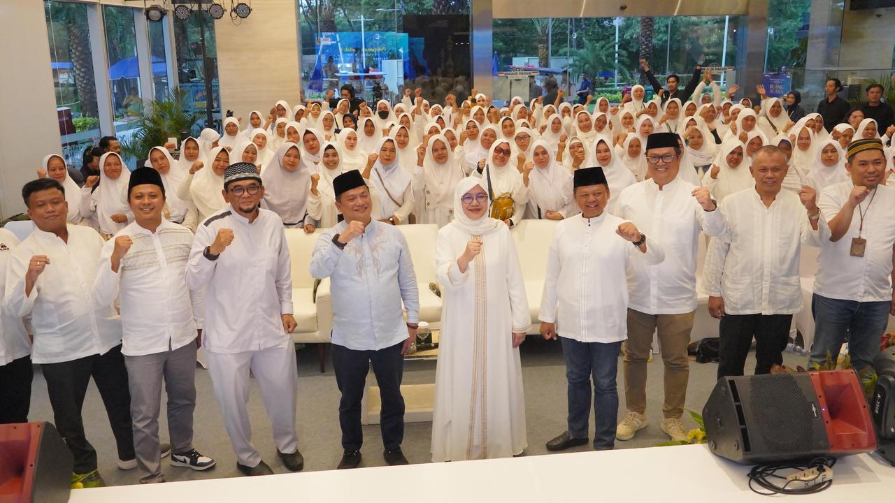 PNM Berangkatkan Umrah Ibu Yuli, Penjual Ubi Rebus & Sayuran jadi Nasabah Sejak 2016