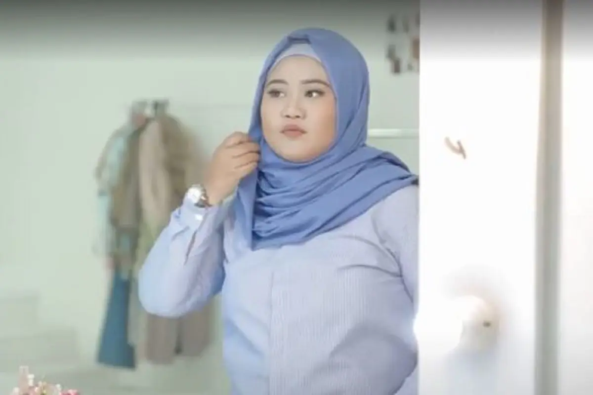 Tutorial hijab untuk wajah bulat