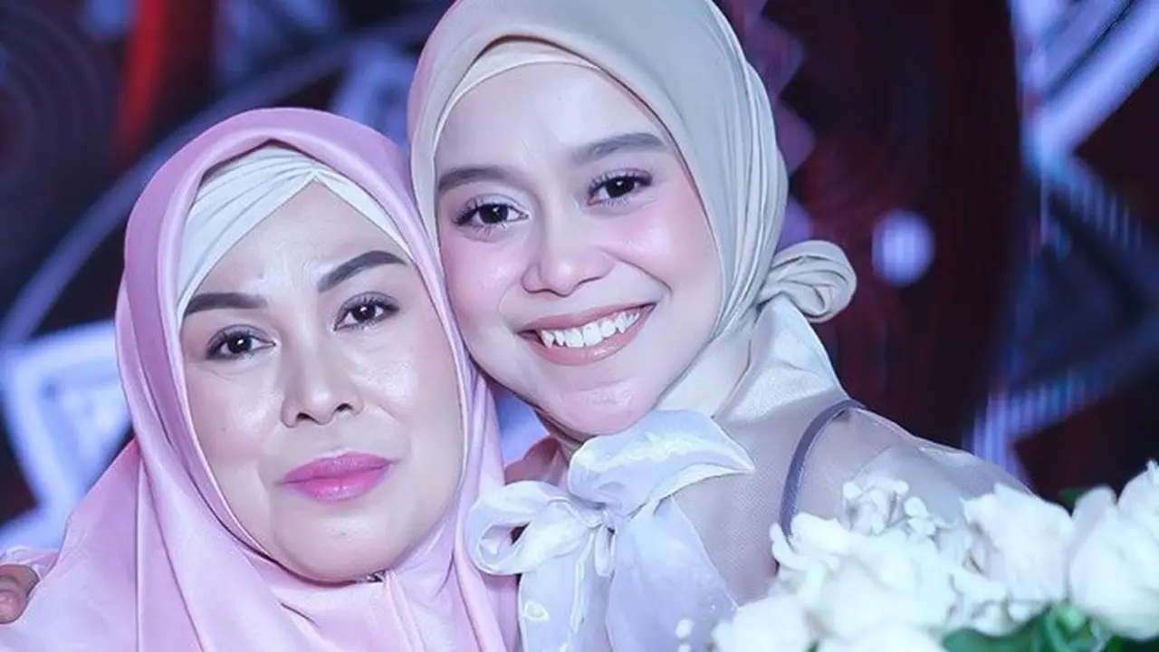 6 Potret Kebersamaan Lesty Kejora dan Ibunda, Selalu Kompak