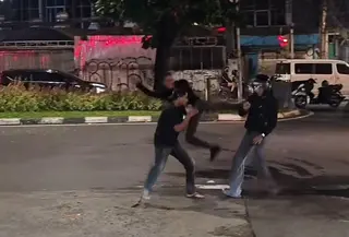 Polisi menemukan video amatir yang memperlihatkan aksi kekerasan oleh sekelompok orang di Kemayoran. (Foto: Tangkapan Layar Sosmed)