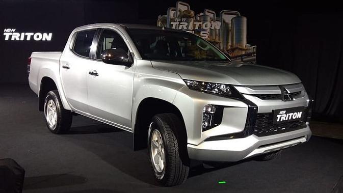Membandingkan New Mitsubishi Triton Dengan Toyota Hilux Dari Tiga Aspek Otomotif Liputan6 Com