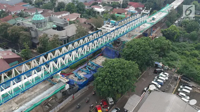 Konstruksi LRT yang Roboh di Kayu Putih