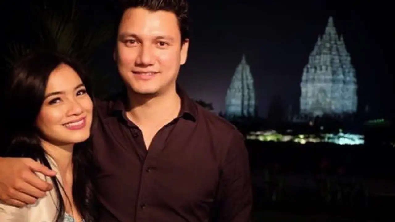 [Bintang] Titi Kamal dan Christian Sugiono