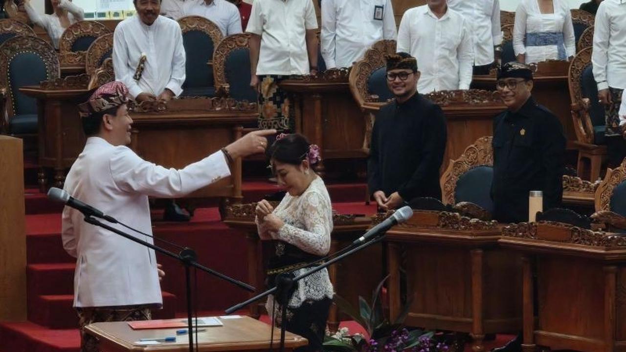 DPRD Bali Kukuhkan Komang Dyah Setuti sebagai Anggota PAW DPRD Bali Gantikan Almarhum Nyoman Ray Yusha