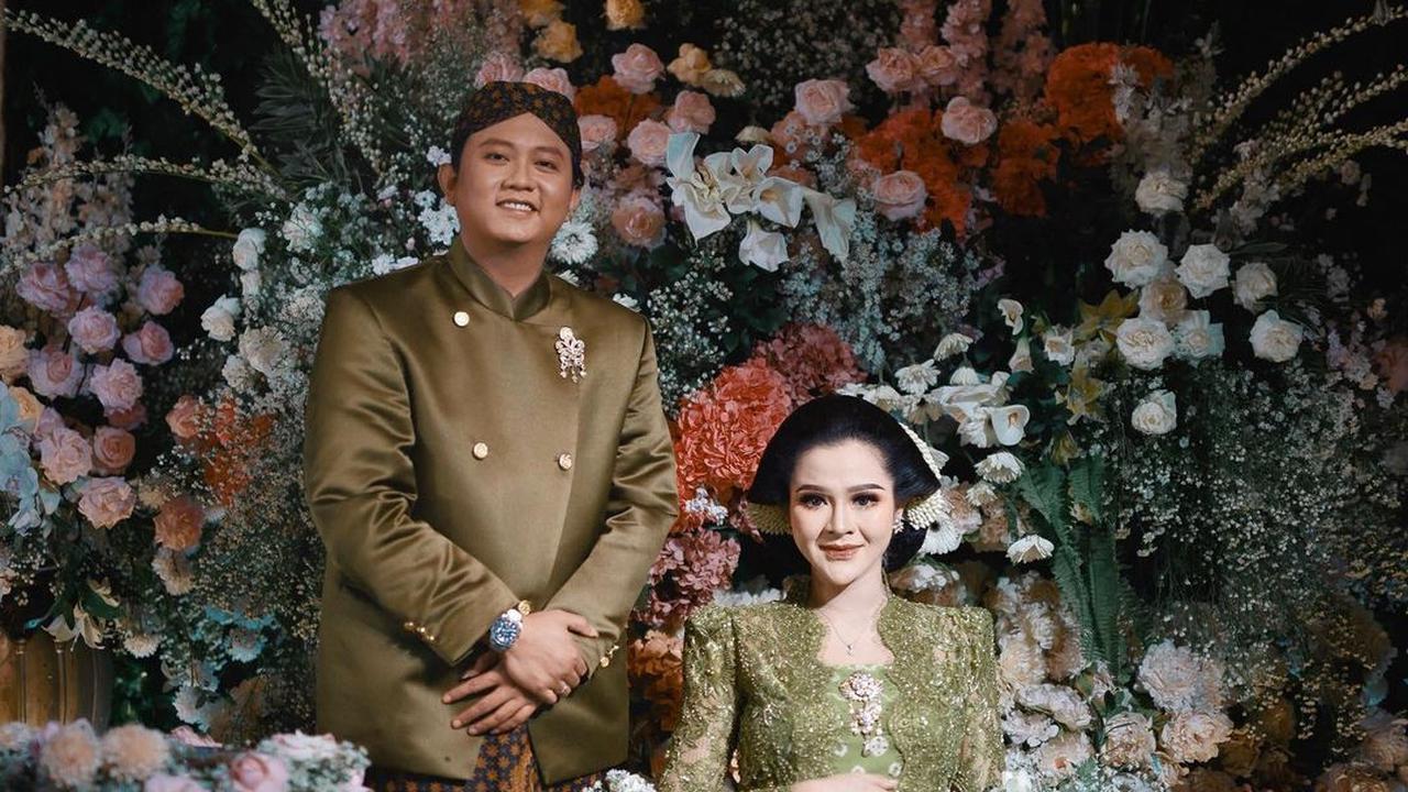 Momen Artis Ngidam Saat Hamil, dari Pegang Harimau hingga Beli Helikopter