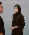 Adiba Khanza, putri sulung dari Umi Pipik baru saja resmi dinikahi oleh pesebak bola nasional Egy Maulana. Beberapa hari lalu, potret hasil dari sesi prewedding kemudian diunggah. Potret hitam-putih dengan gesture yang manis menjadi sorotan. [Foto: Instagram/antzcreator]