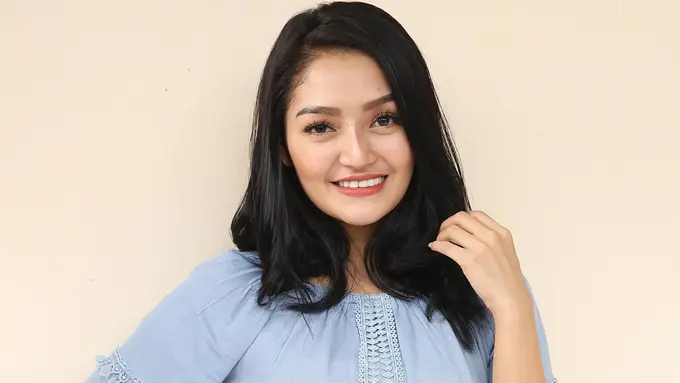 [Bintang] Kisah Awal Siti Badriah Mengenal Dangdut