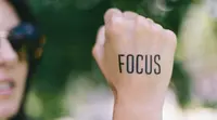 Ilustrasi Fokus photo by  Chase Clark on Unsplash