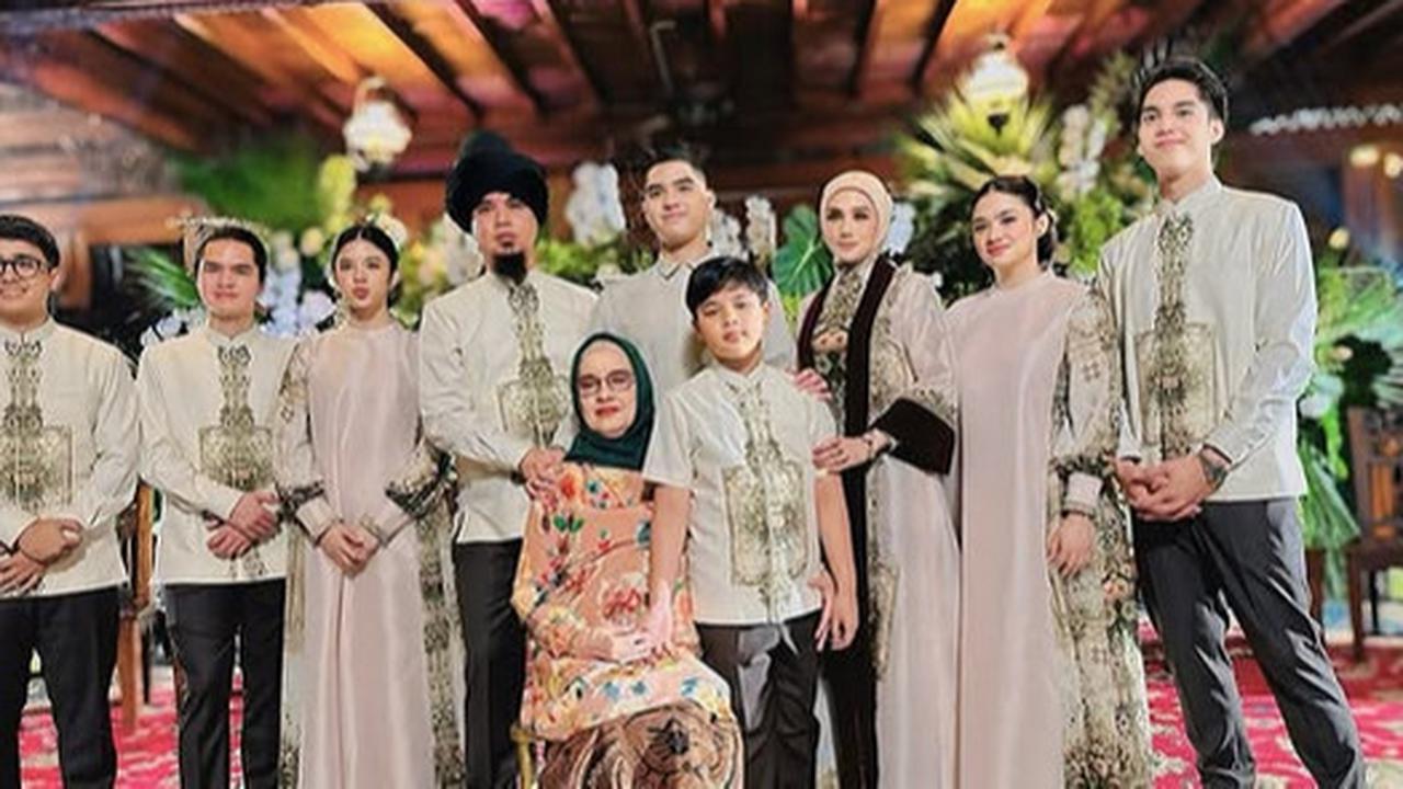 5 Potret Haru Siraman Al Ghazali, Ahmad Dhani, Mulan Jameela, Maia Estianty dan Irwan Mussry Hadir