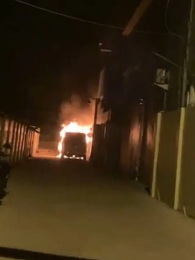 Mobil Via Vallen dibakar seseorang tak dikenal (Instagram Stories)