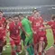 Para pemain Timnas Indonesia berlari menuju tribun penonton setelah memenangkan adu penalti atas Thailand pada final FIFA ASEAN Cup 2026 di Stadion Utama Gelora Bung Karno (SUGBK), Jakarta, Senin (5/10/2026). (KLY/Budy Santoso)