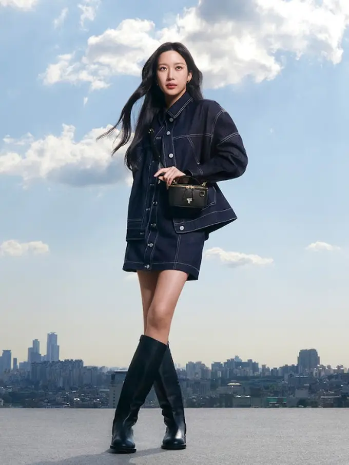 Voyageur Leather Lex Train Case Crossbody