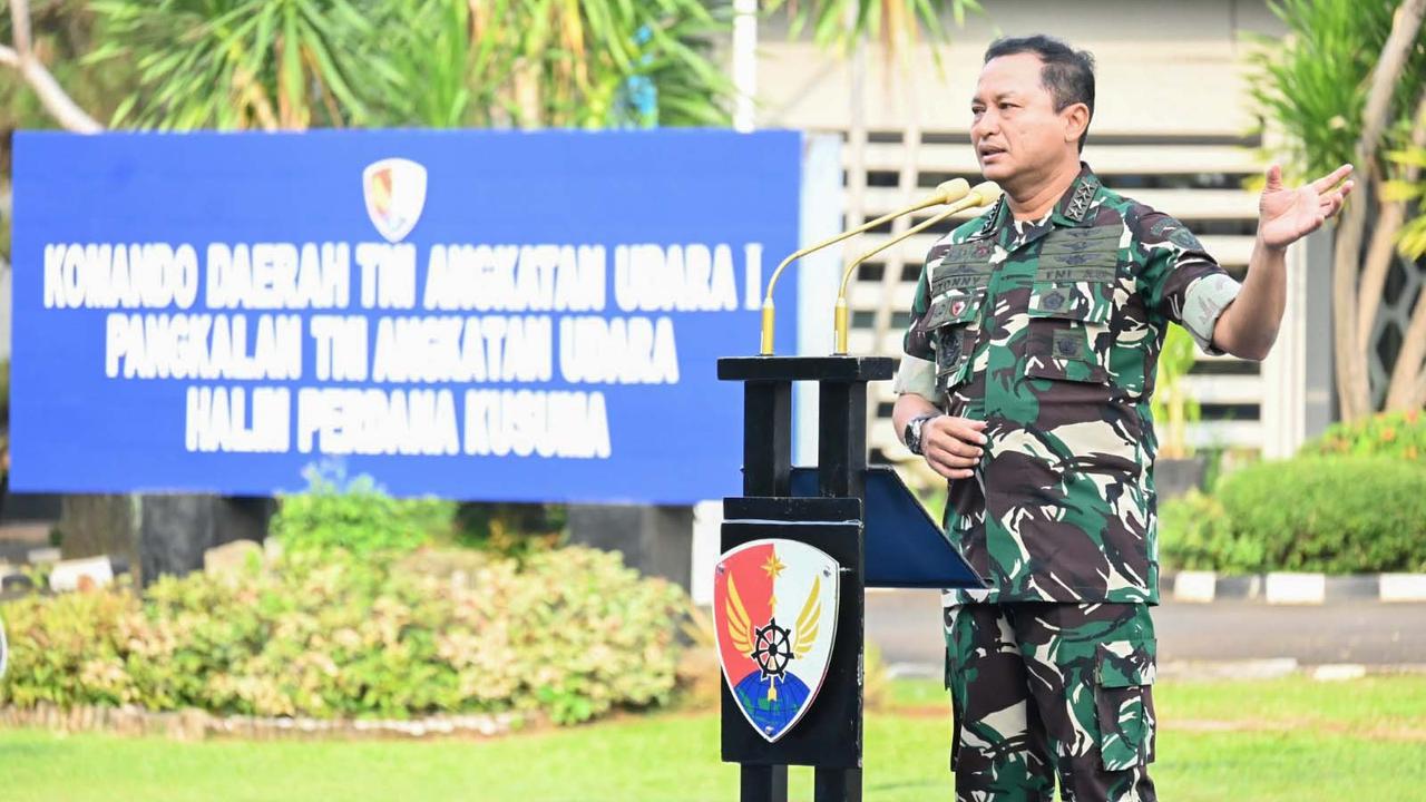 FOTO: Monumen Fokker 27 "AMPUH" Diresmikan di Lanud Halim, Simbol Sejarah TNI AU