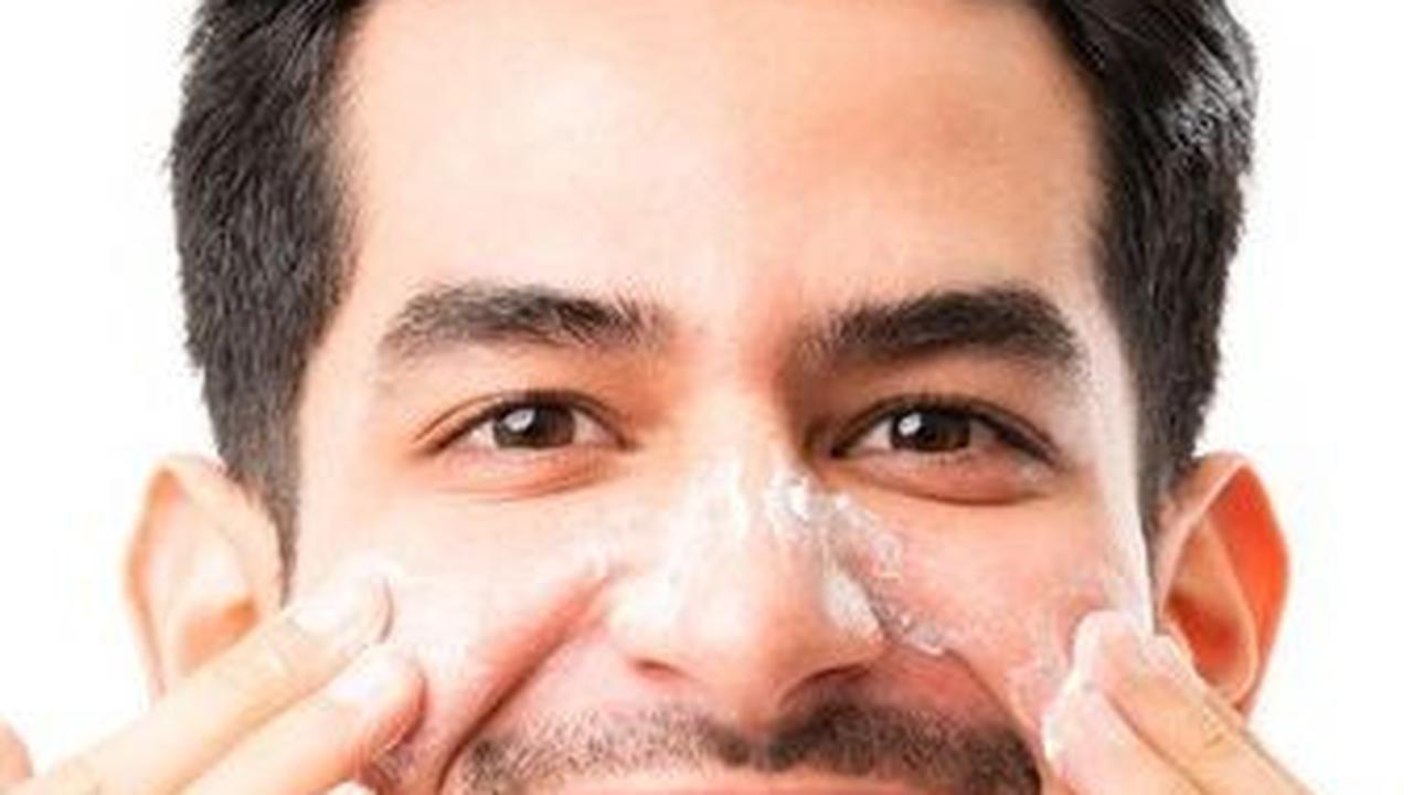 Rekomendasi Face Wash atau Sabun Muka Pria yang Bisa Bantu Mengatasi Jerawat dan Kulit Berminyak