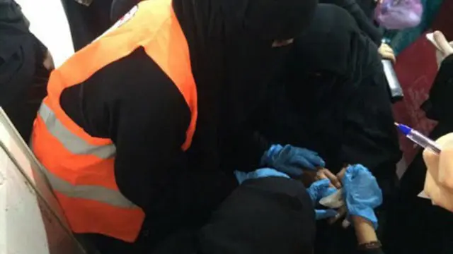 Wanita Ini Melahirkan Saat Tengah Khusyuk Beribadah di Makkah