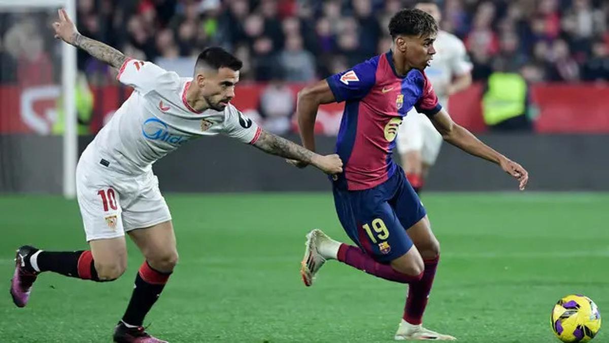 Pesta Gol di Kandang Sevilla, Barcelona Tempel Ketat Real Madrid