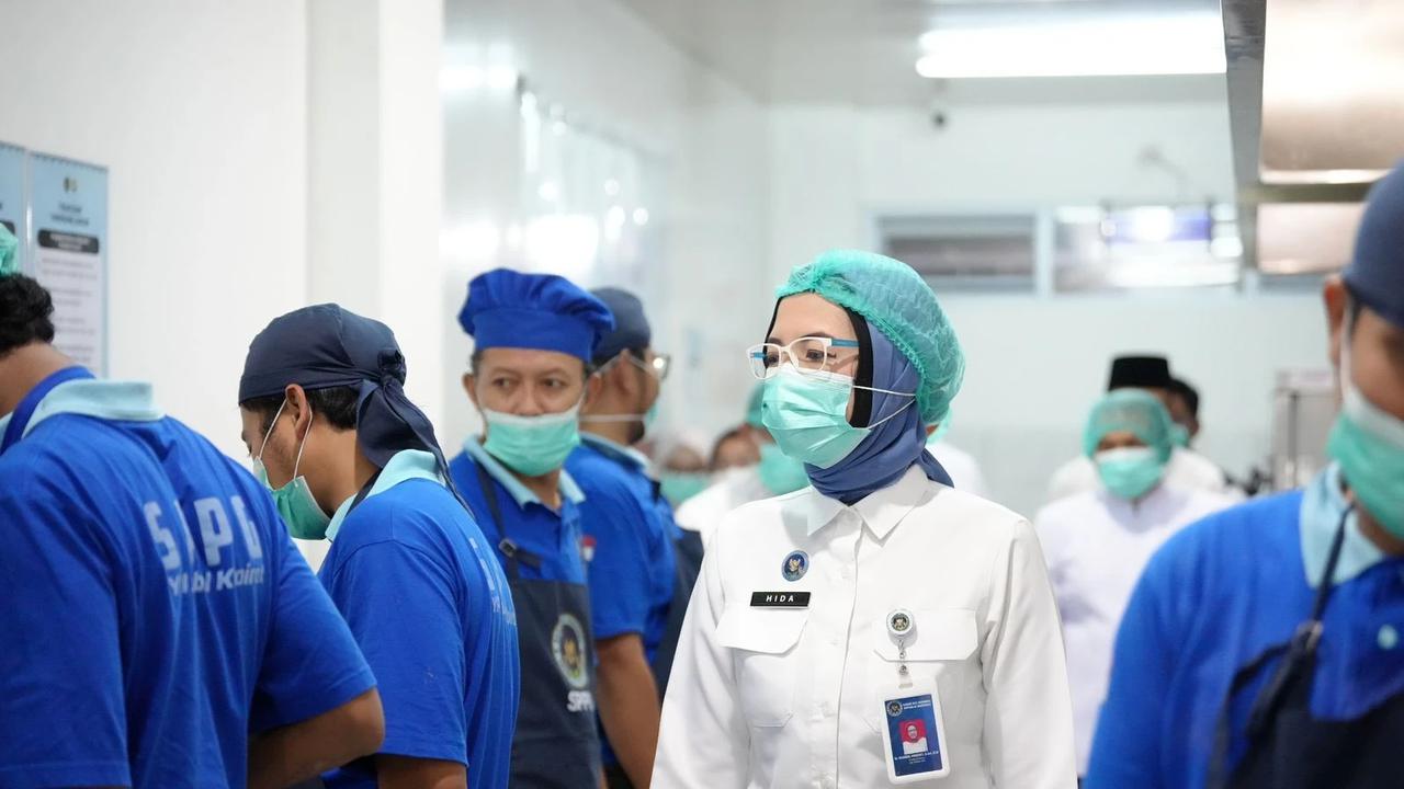 Kepala Biro Hukum dan Hubungan Masyarakat Badan Gizi Nasional (BGN), Khairul Hidayati, melakukan kunjungan ke Pesantren Nurul Islam di Kabupaten Semarang