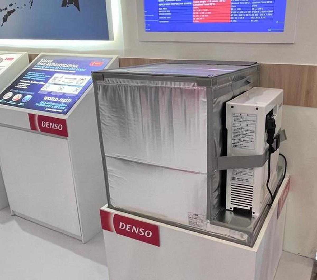 Mobile Refrigerator ala Denso dirancang untuk  bisnis cold chain di Indonesia, akan diluncurkan tahun depan. Produk ini digunakan di atas sepeda motor. 
Bobotnya lebih ringan, kemampuan pendinginan lebih cepat daripada kompetitor.