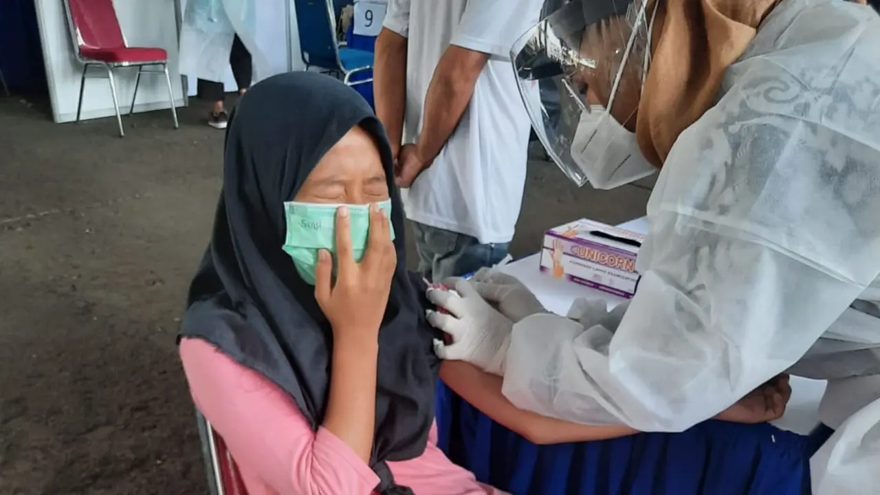 PT Brantas Abipraya (Persero) meggelar vaksinasi Covid-19 gratis