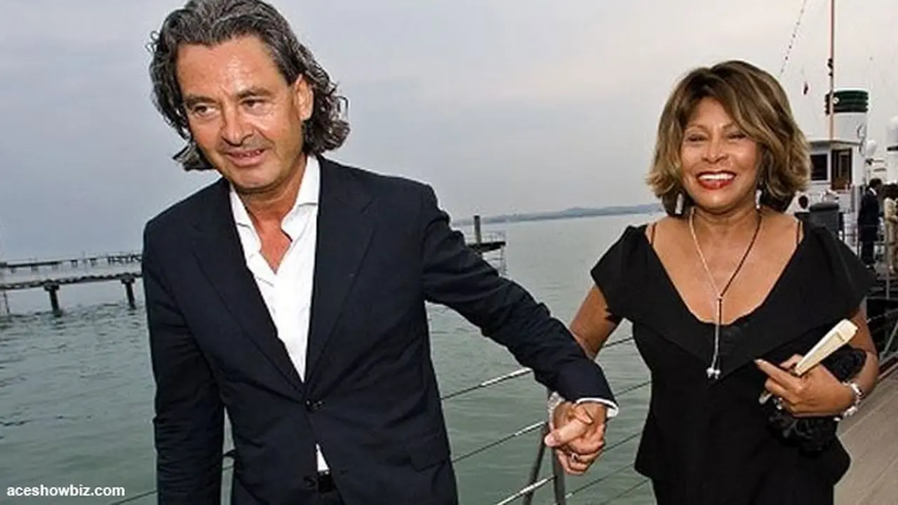 tina-turner-130714b.jpg