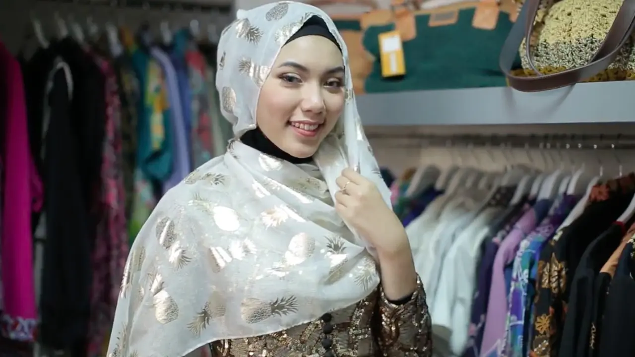 Mewah, Hijab Elegan untuk Hadiri Kondangan