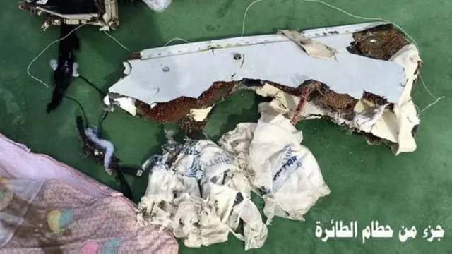 Ini Puing Pesawat EgyptAir Hilang di Laut Mediterania