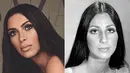 Kim Kardashian memang sudah diketahui sebagai fans berat Cher. Tak jarang ia meniru gaya sang idolanya itu. (Us Weekly)