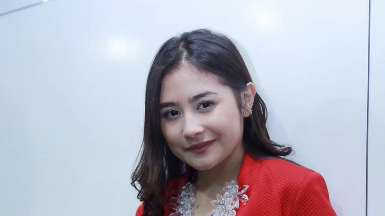 [Bintang] Prilly Latuconsina