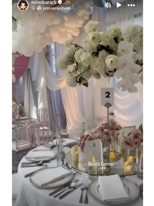 6 Potret Dekorasi Artistik Ultah Syahrini, Elegan dengan Kue Digantung Terbalik