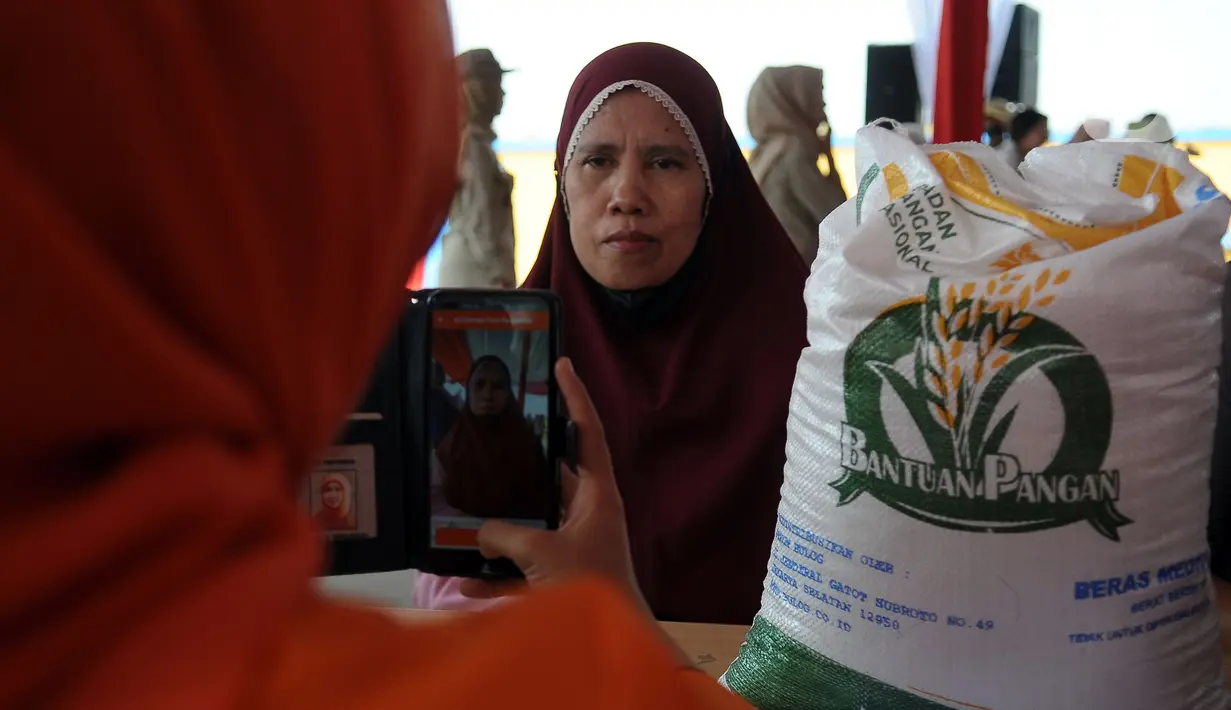 Total alokasi beras yang dipersiapkan untuk pelaksanaan program di tiga bulan ini sekitar 640 ribu ton. (merdeka.com/Imam Buhori)