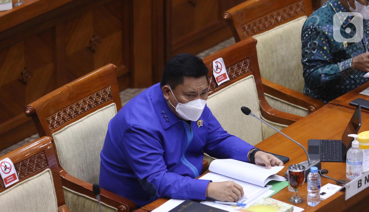 Kepala Badan Narkotika Nasional (BNN) Komjen Pol Petrus Reinhard Golose mengikuti rapat dengar pendapat dengan Komisi III DPR di Kompleks Parlemen, Senayan, Jakarta, Senin (7/6/2021). Rapat membahas penyusunan program kerja tahun 2022. (Liputan6.com/Angga Yuniar)