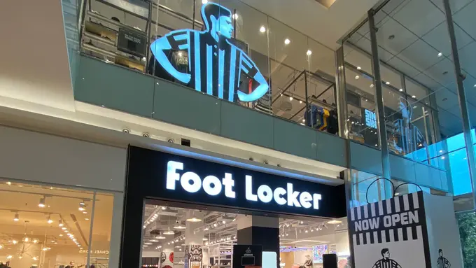 Foot Locker Kota Kasablanka