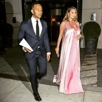 Chrissy Teigen dan John Legend pun mengumumkan bahwa anak kedua mereka sudah lahir. (instagramm/chrissyteigen)