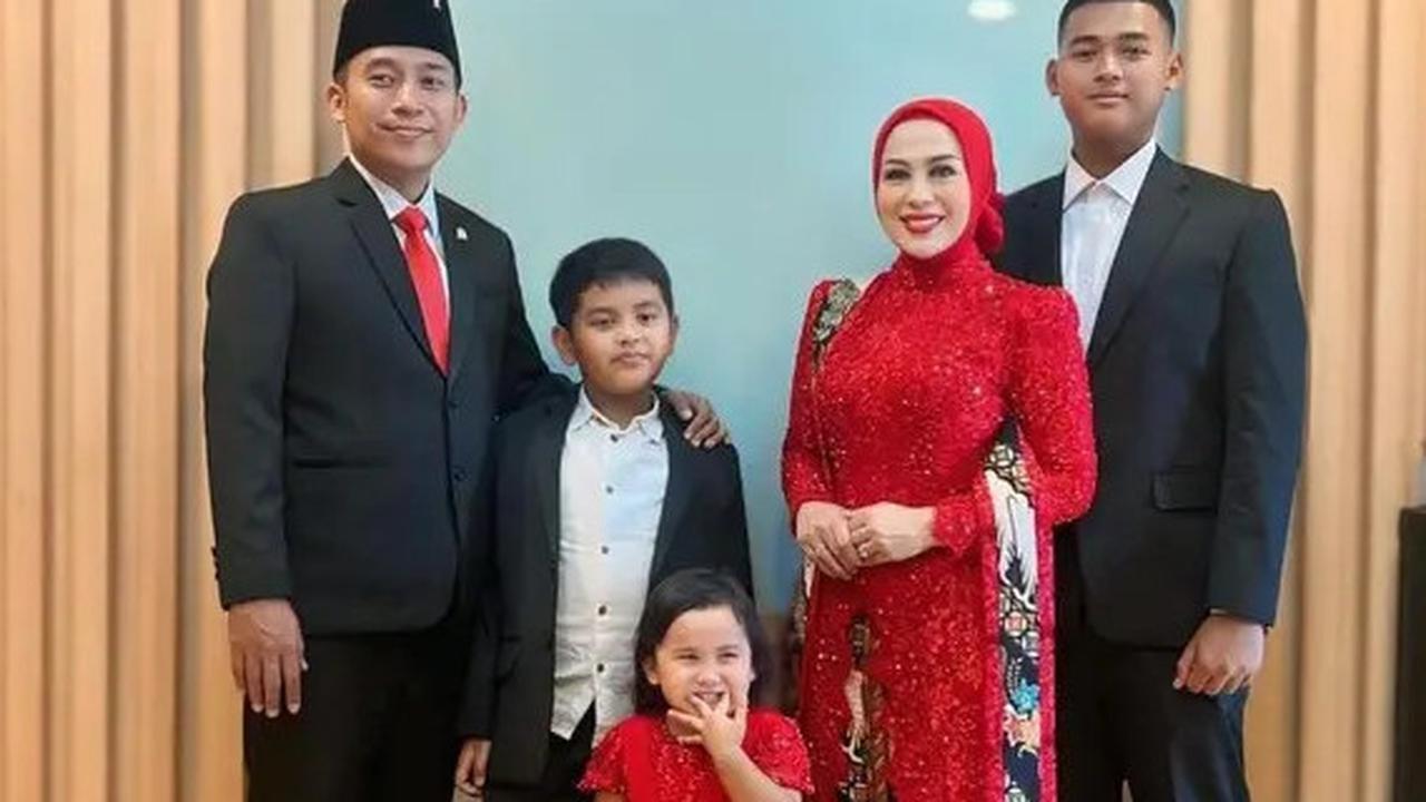 Hidup Penuh Keajaiban, Denny Cagur Pertama Kali ke DPR saat SMA Tak Disangka 30 Tahun Kemudian Jadi Anggota Dewan