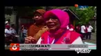 Mengantisipasi berbagai wabah demam berdarah warga Surabaya membuat alat jebakan dan ramuan pengusir nyamuk. Berbahan alami dengan bahan daur ulang sampah alat tersebut bisa efektif mengurangi nyamuk pembawa wabah demam berdarah.