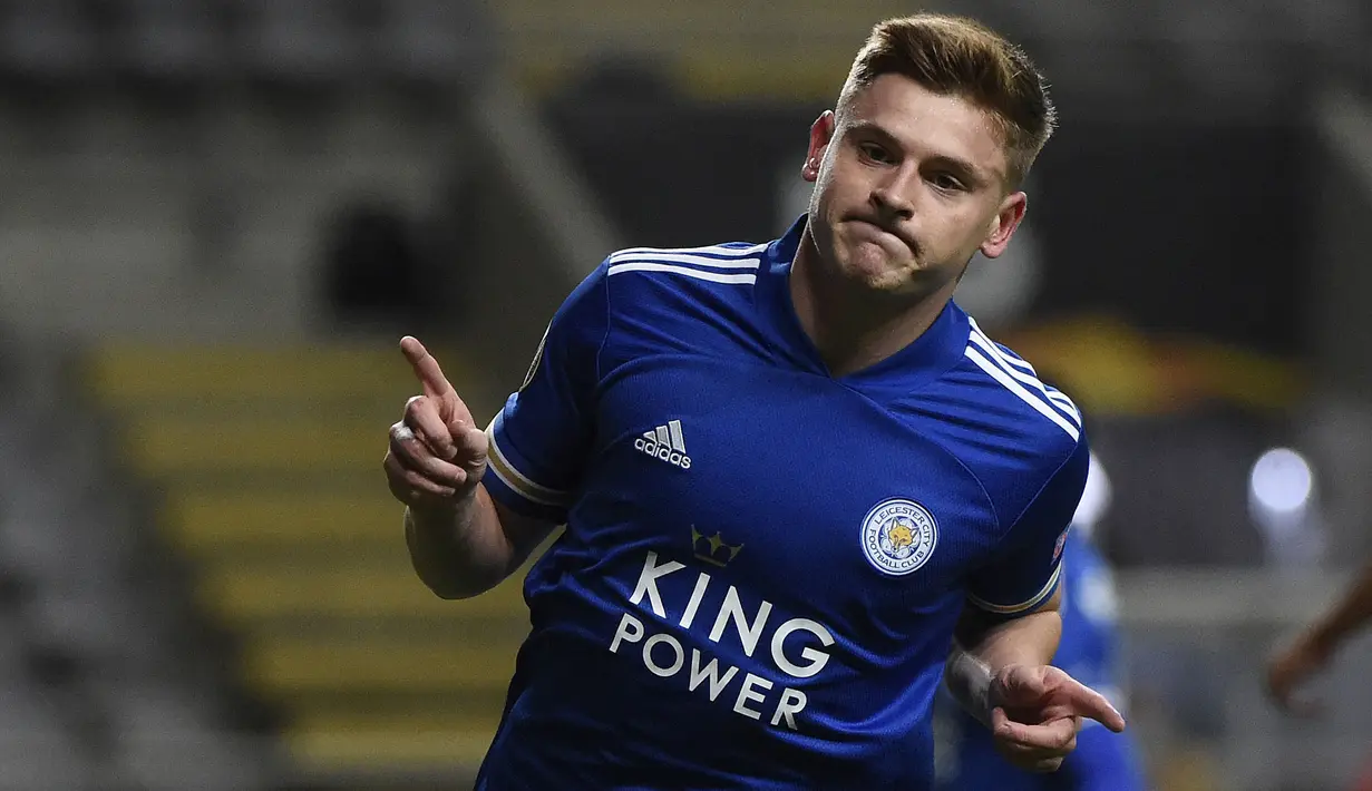 Menurut Fichajes, Liverpool akan berupaya mendatangkan pemain dari Leicester City, Harvey Barnes. Menurut laporan tersebut, ia menjadi pilihan sempurna bagi Klopp. Barnes diketahui telah mencetak 23 gol dan 11 assist dari seluruh penampilannya bersama The Foxes. (AFP/Miguel Riopa)