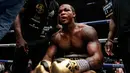 Ekspresi petinju Inggris Anthony Yarde setelah kehilangan gelar juara kelas berat ringan WBO dalam pertarungan melawan petinju Rusia Sergey Kovalev di Chelyabinsk, Rusia, Sabtu (24/8/2019). Kovalev mempertahankan gelar juara kelas berat ringan WBO setelah merobohkan Yarde. (AP Photo/Anton Basanayev)