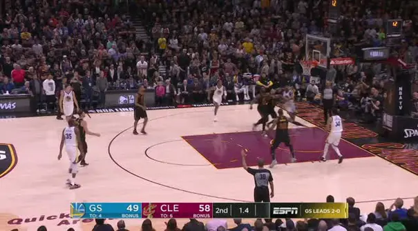 Berita video game recap NBA 2017-2018 antara Golden State Warriors  melawan Cleveland Cavaliers dengan skor 110-102.
