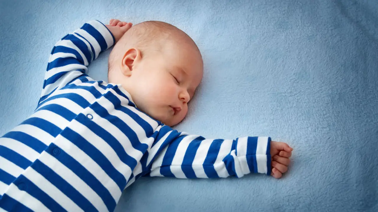 Bayi membutuhkan popok yang nyaman agar tidurnya tak terganggu. (Sumber Foto: Liputan6.com)