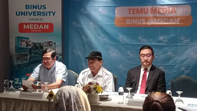 Press Conference Penyerahan Surat Keputusan Ijin Kampus BINUS @Medan.