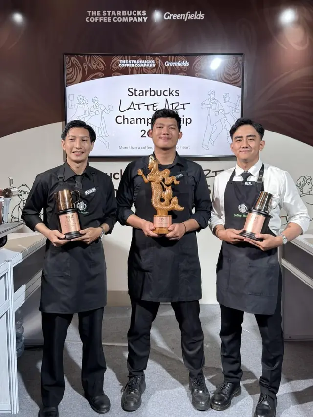 Starbucks Pecahkan Rekor MURI Lewat Kelas Latte Art Serentak di 300 Gerai di Indonesia