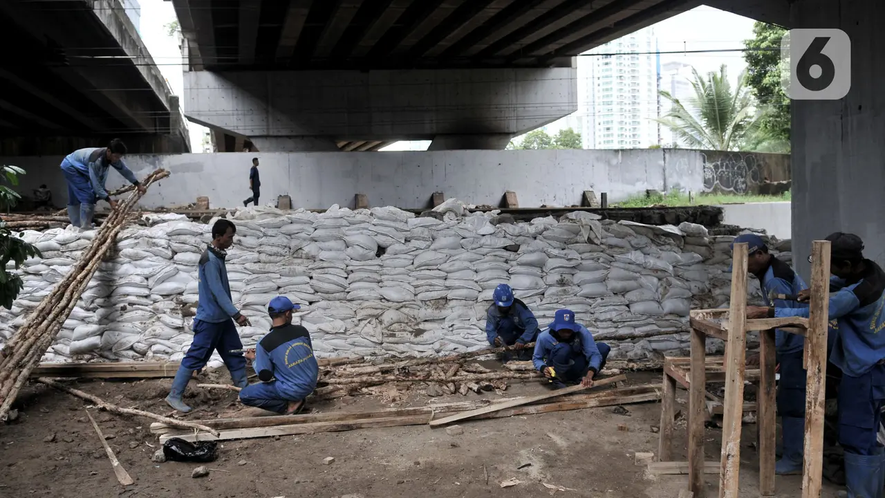 Lubang Rembesan di Tanggul Latuharhari Ditutup