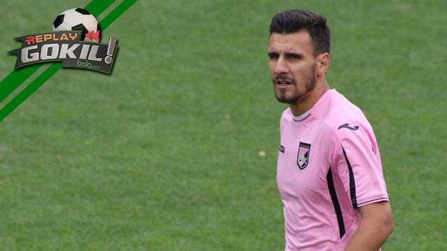 Replay Gokil: Mungkin Bek Palermo Ini Pemain yang Paling Sial