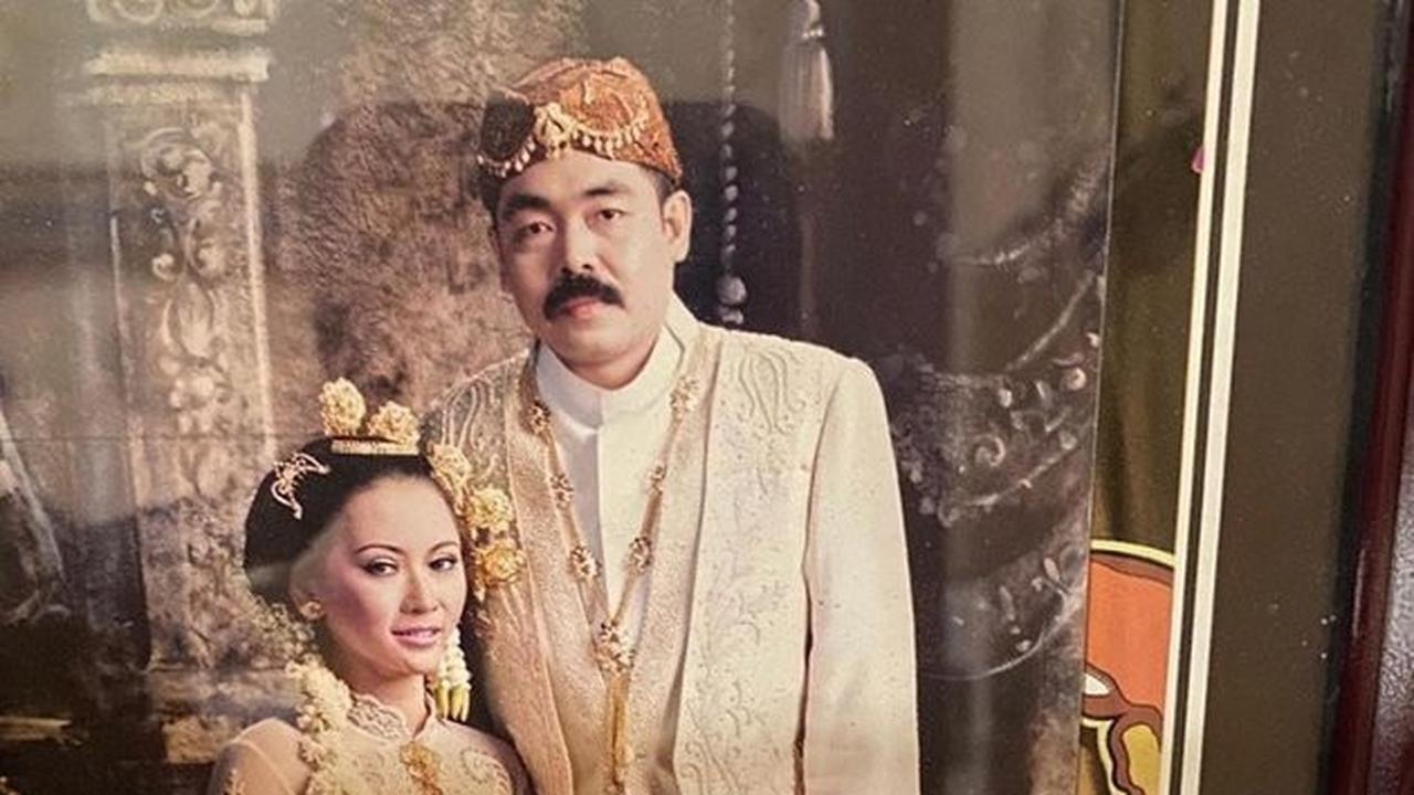 5 Potret Pernikahan Lawas Artis, Tetap Harmonis Puluhan Tahun