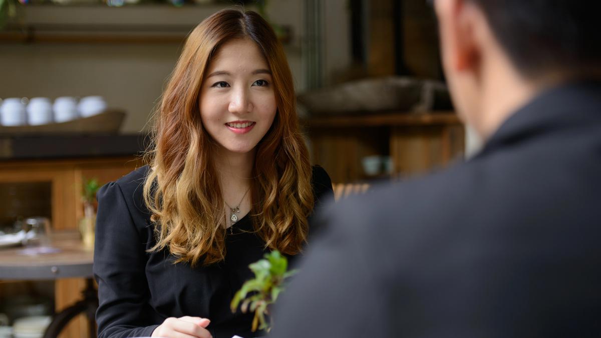 5 Zodiak yang Gampang Jatuh Cinta pada First Impression