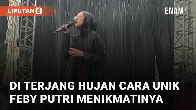 Aksi penyanyi muda Indonesia Feby Putri saat manggung namun diterjang hujan mengundang perhatian