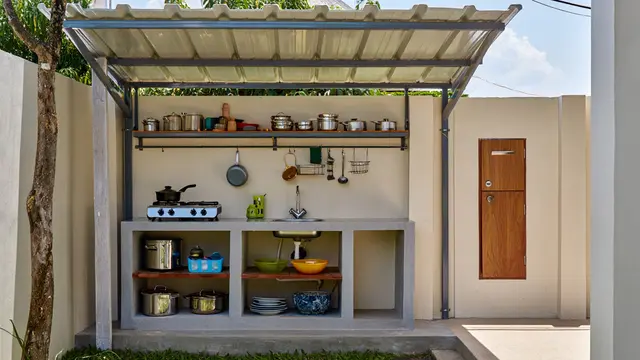Rumah Sederhana dengan Dapur Semi Outdoor Anti Sumpek (AI)