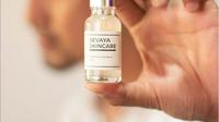 Produk serum dari Sevaya Skincare. (dok. Instagram @sevaya.skincare/https://www.instagram.com/p/COS2VbQsiGA/Dinny Mutiah)